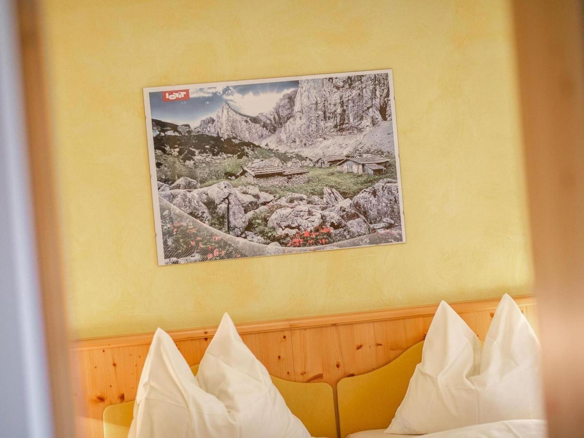Apartment In Fuegen With A Garden エクステリア 写真