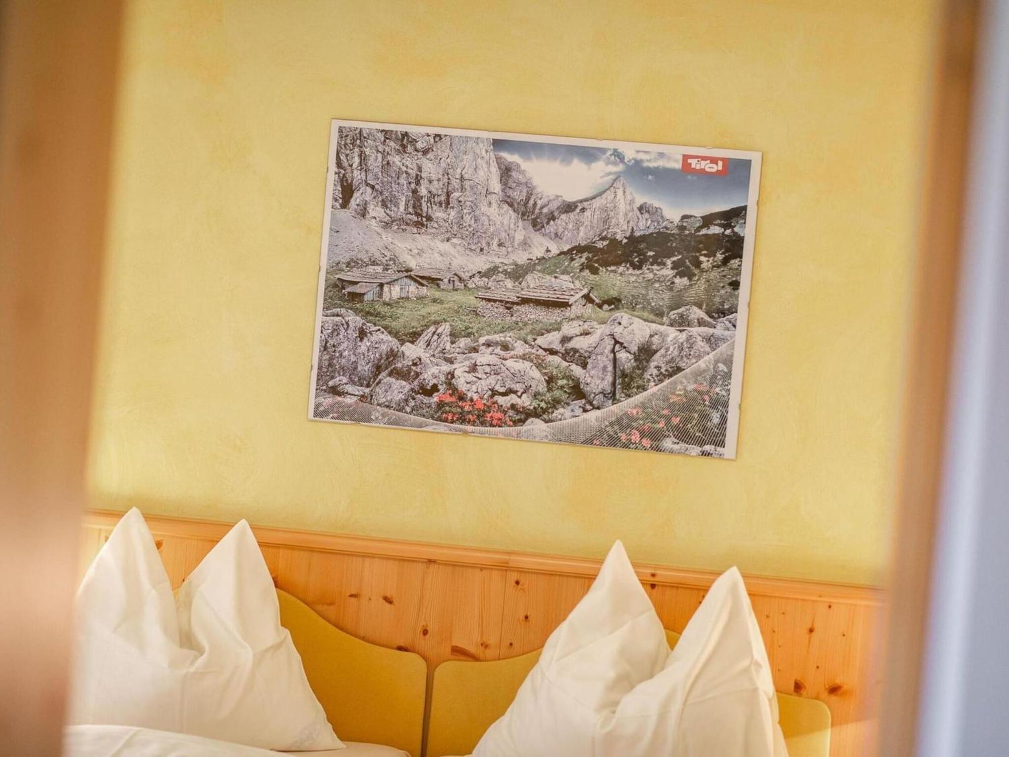 Apartment In Fuegen With A Garden エクステリア 写真