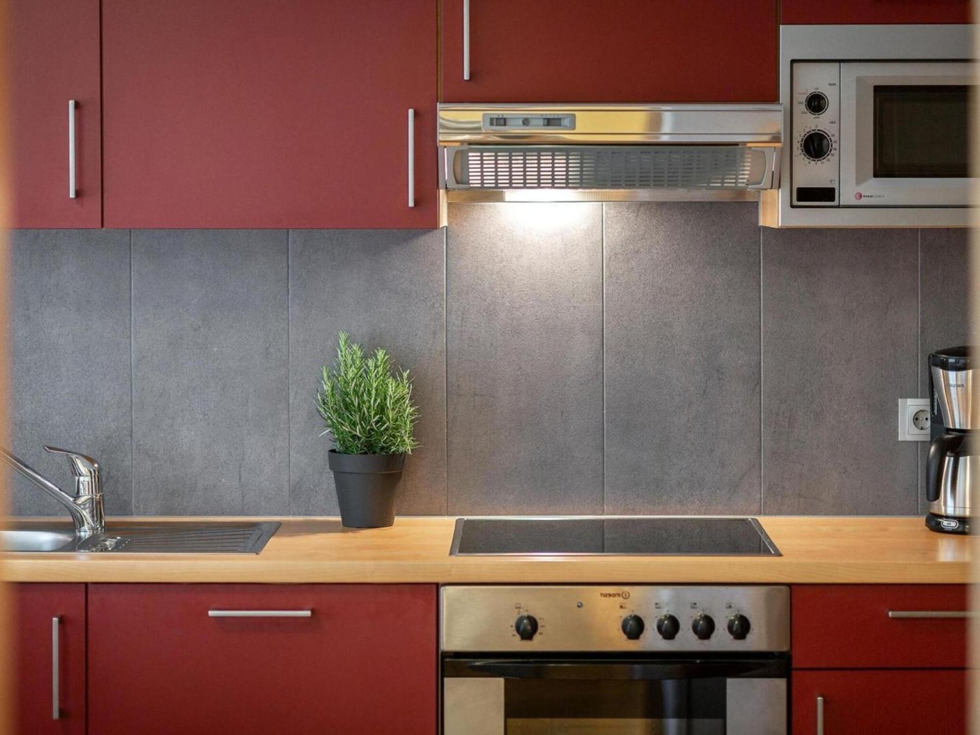 Apartment In Fuegen With A Garden エクステリア 写真