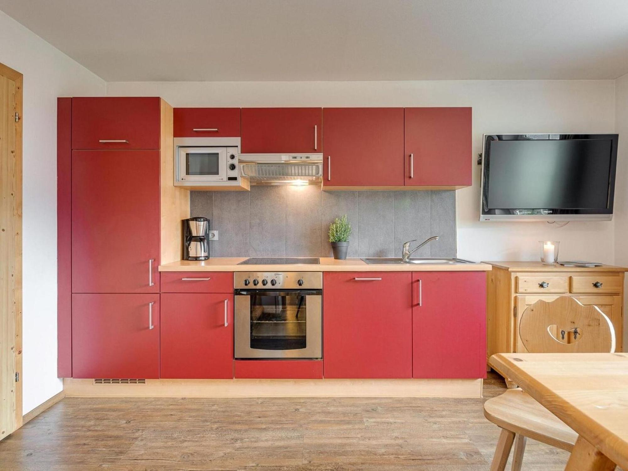 Apartment In Fuegen With A Garden エクステリア 写真