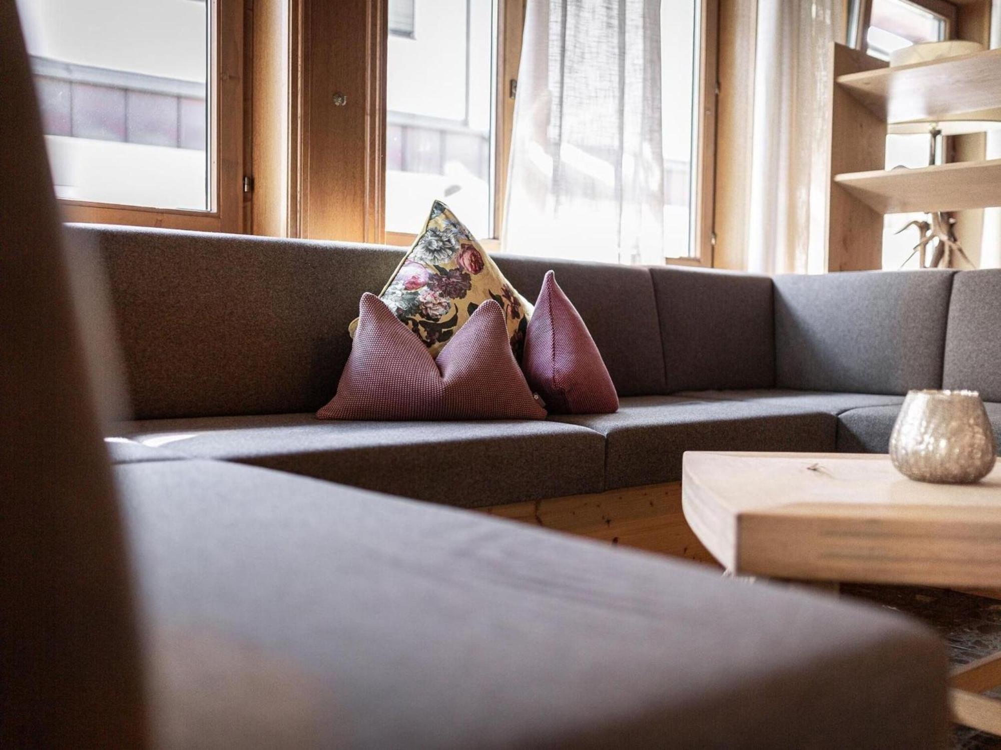 Apartment In Fuegen With A Garden エクステリア 写真