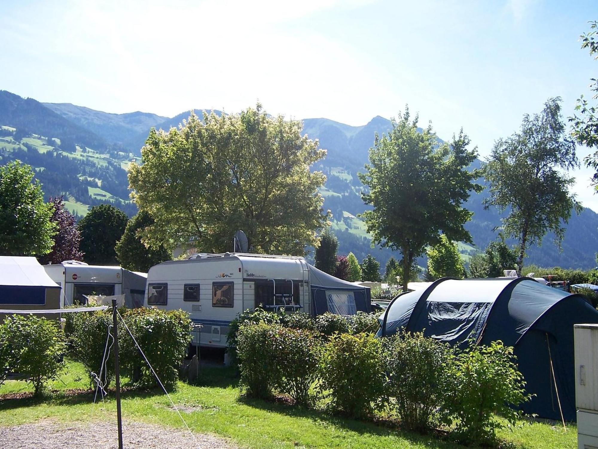 Apartment In Fuegen With A Garden エクステリア 写真
